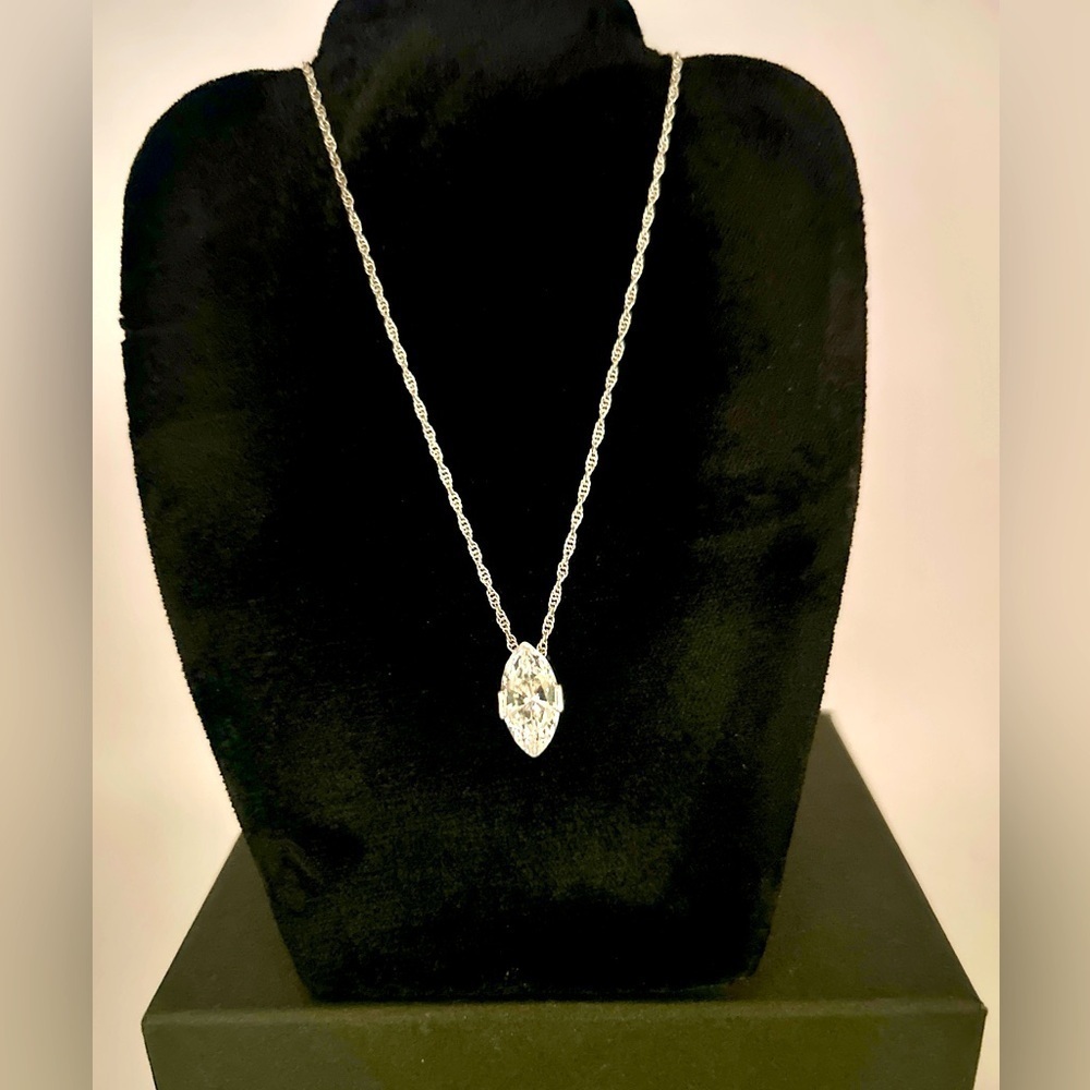 Vintage Avon CZ Marquise Silver Necklace Sparkling Pendant​​​​​ - Picture 10 of 12